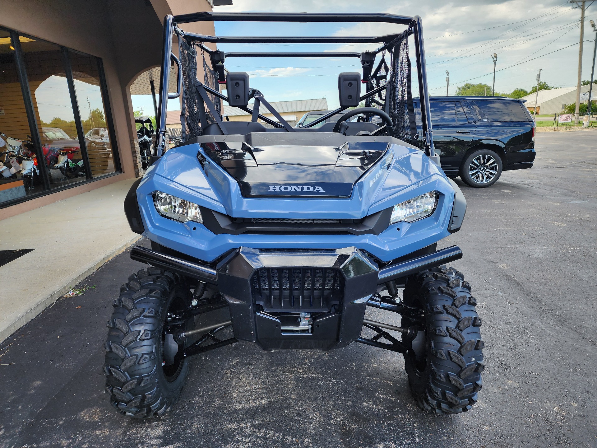 2024 Honda Pioneer 1000-5 Deluxe in Chanute, Kansas - Photo 3