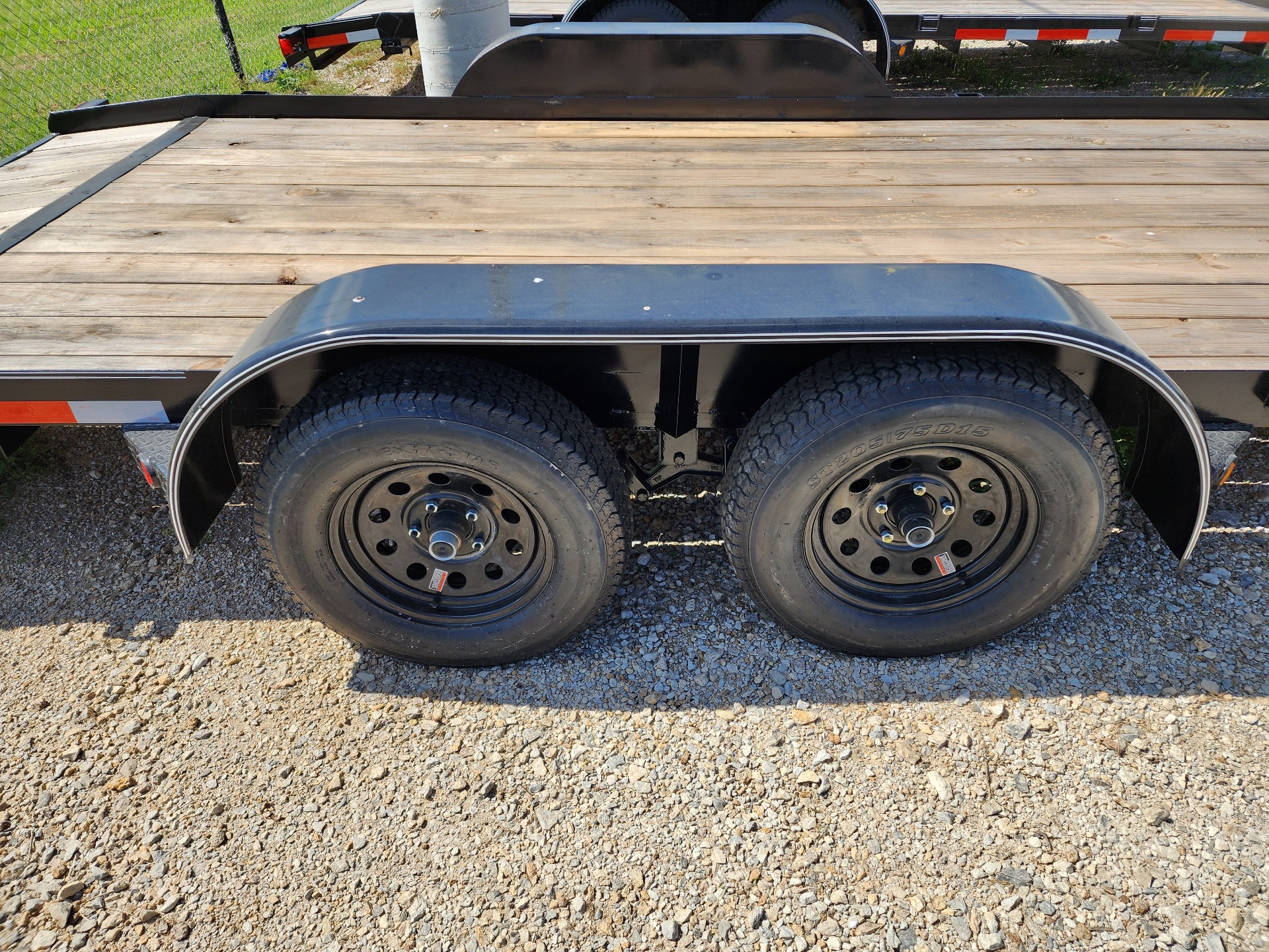 2024 LONGHORN 20' CAR HAULER DOVETAIL in Chanute, Kansas - Photo 4