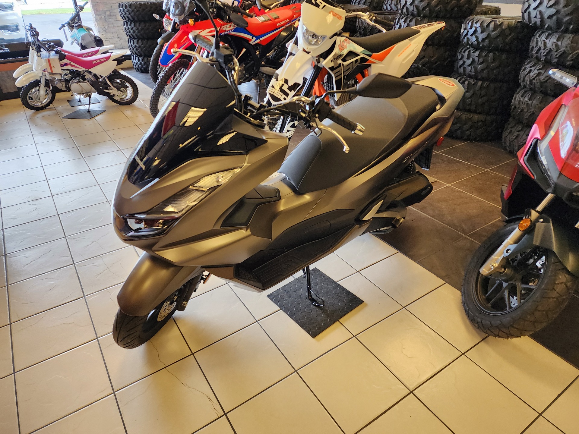 2023 Honda PCX in Chanute, Kansas - Photo 1