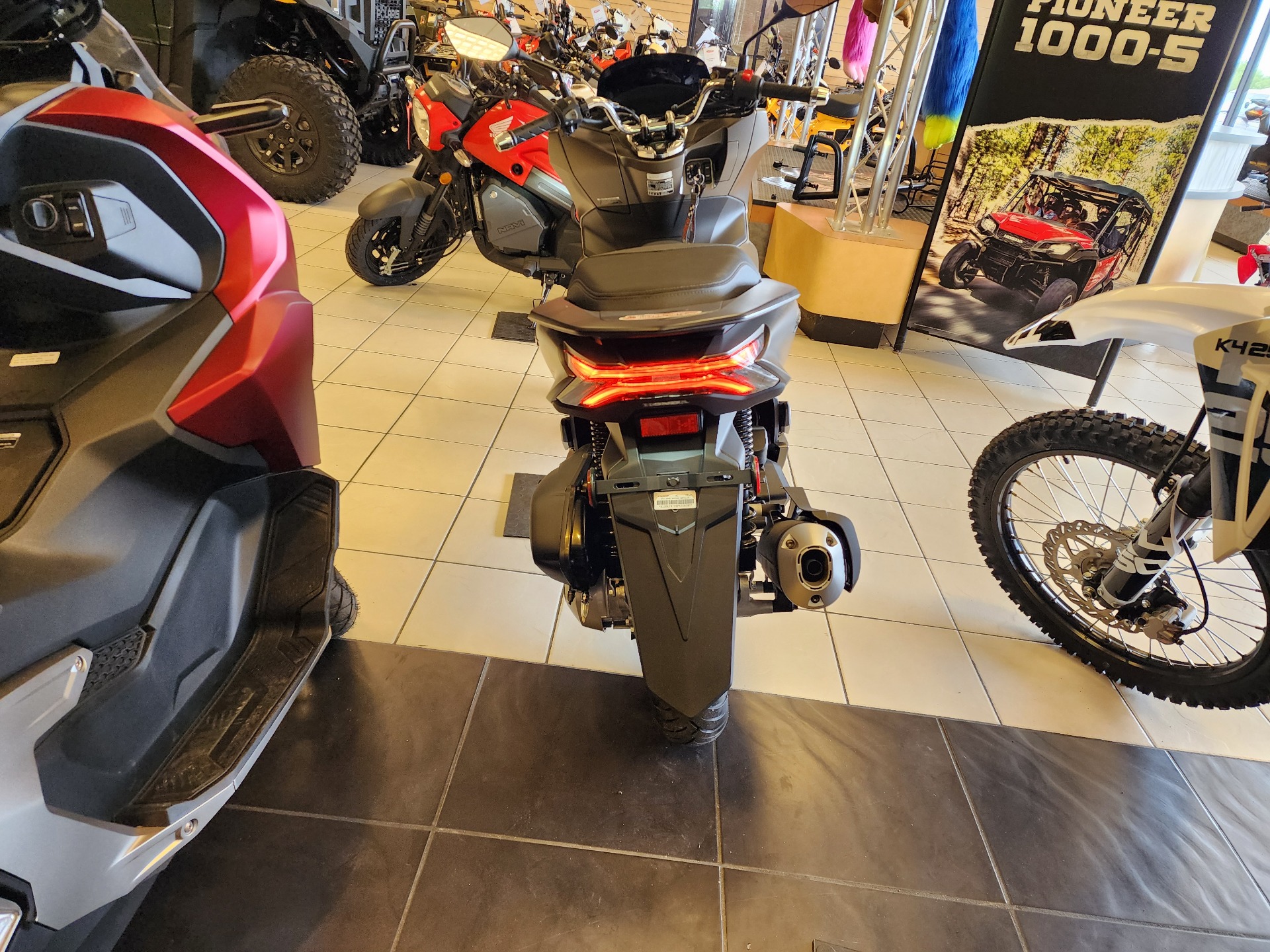 2023 Honda PCX in Chanute, Kansas - Photo 4