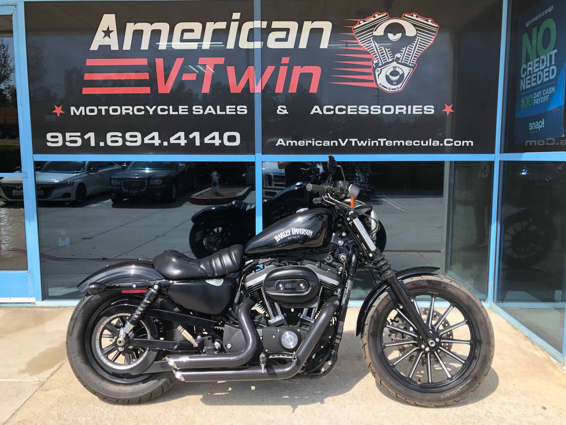 2015 Harley-Davidson Iron 883™ in Temecula, California - Photo 2