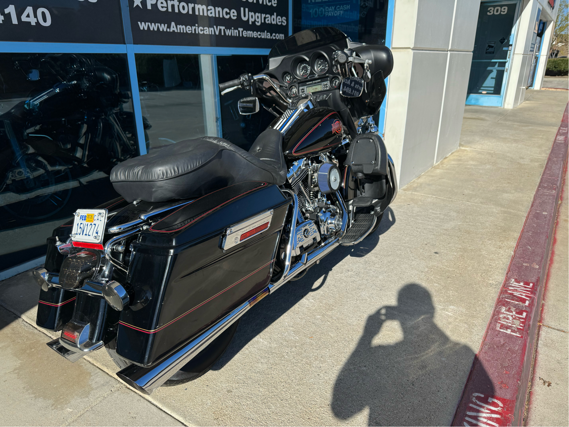 2001 Harley-Davidson FLHTC/FLHTCI Electra Glide® Classic in Temecula, California - Photo 3