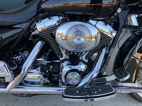 2002 Harley-Davidson FLHRCI Road King® Classic in Temecula, California - Photo 5