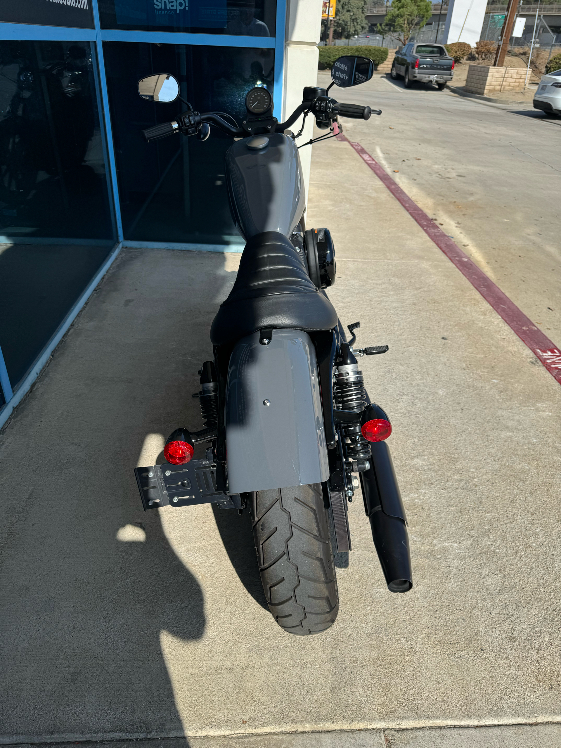 2022 Harley-Davidson Iron 883™ in Temecula, California - Photo 5