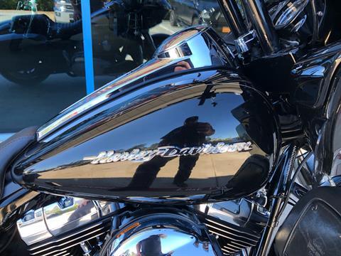 2016 Harley-Davidson Road Glide® Special in Temecula, California - Photo 6