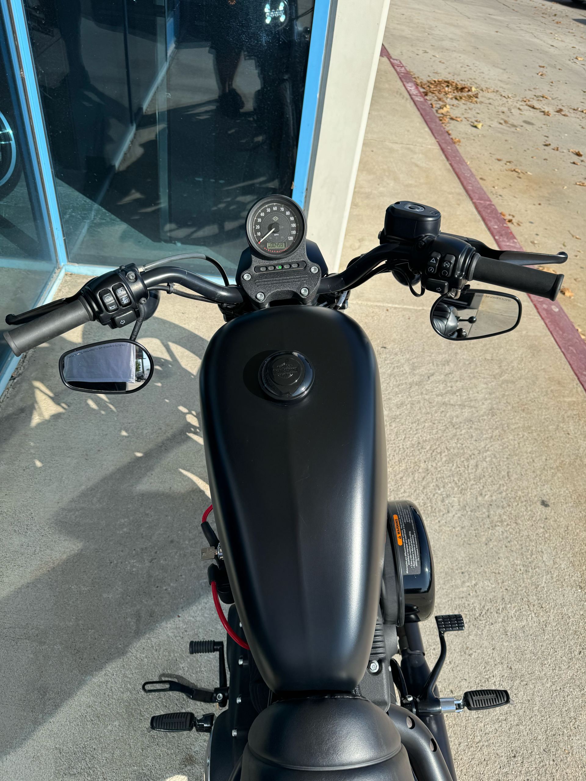 2022 Harley-Davidson Iron 883™ in Temecula, California - Photo 8