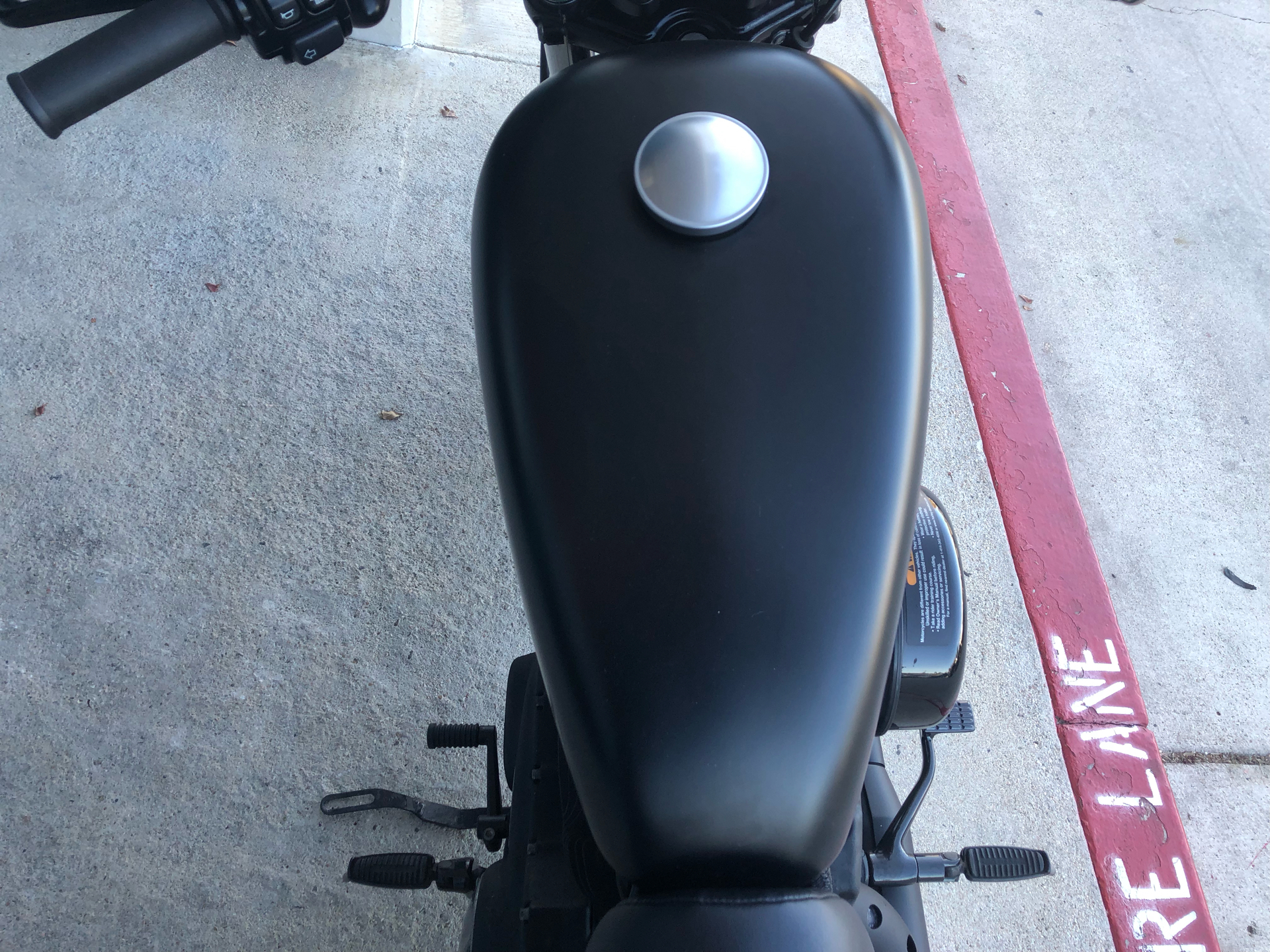 2016 Harley-Davidson Iron 883™ in Temecula, California - Photo 9