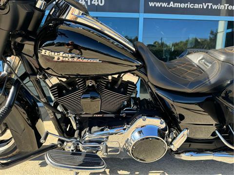 2009 Harley-Davidson Street Glide® in Temecula, California - Photo 11