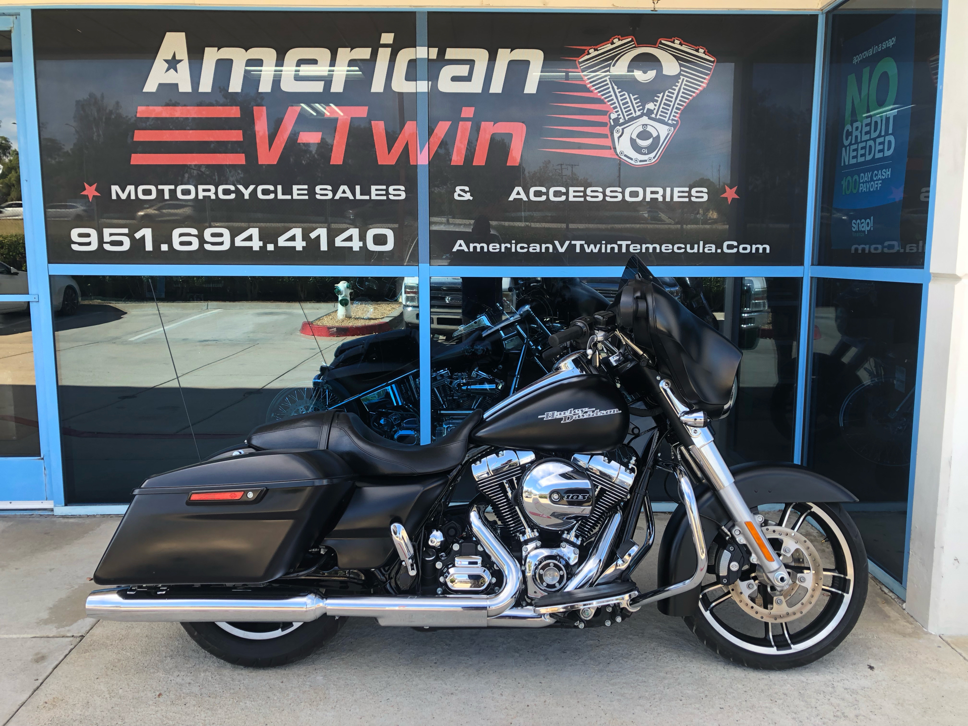 2016 Harley-Davidson Street Glide® in Temecula, California - Photo 2
