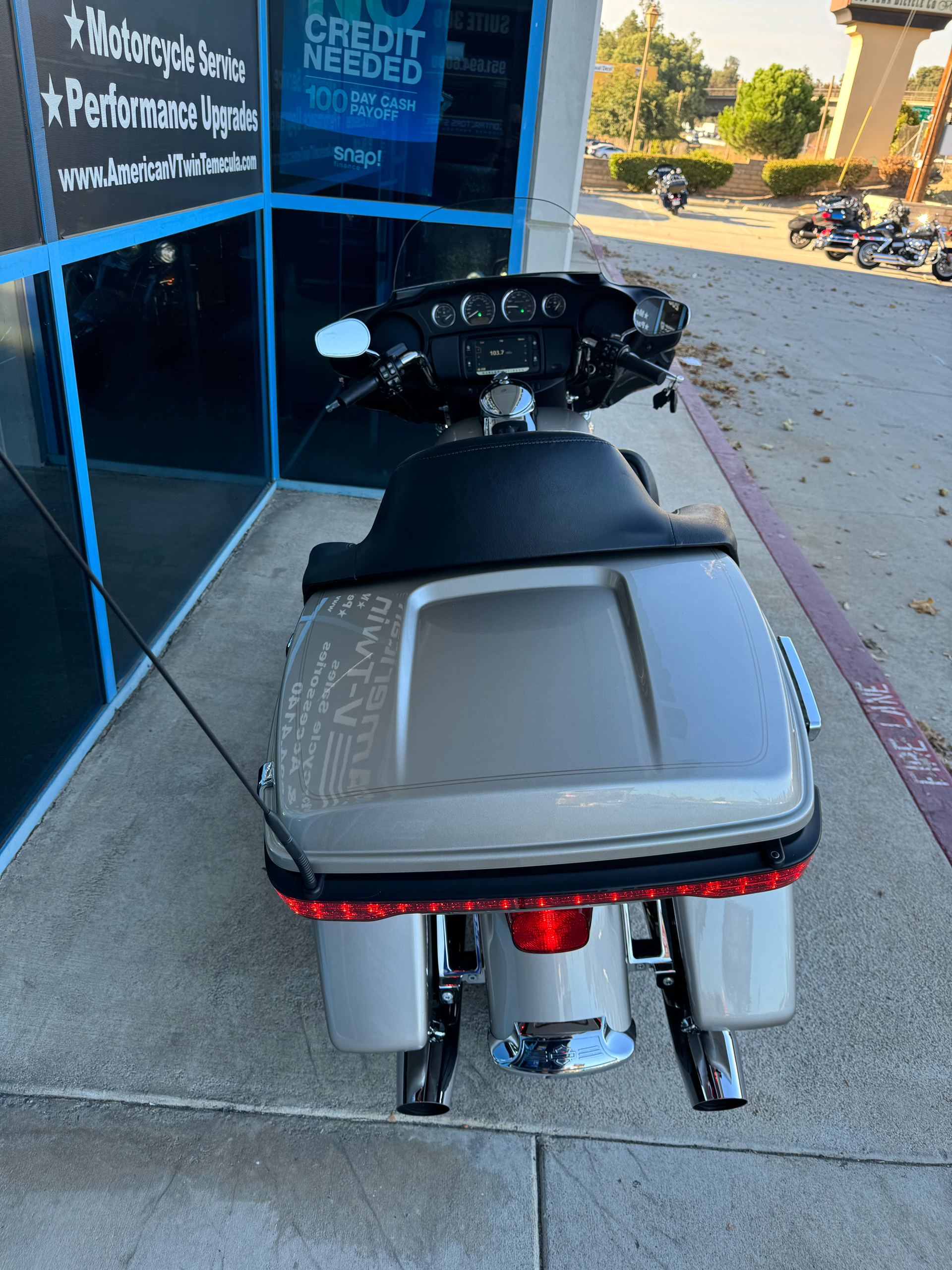 2018 Harley-Davidson Electra Glide® Ultra Classic® in Temecula, California - Photo 6