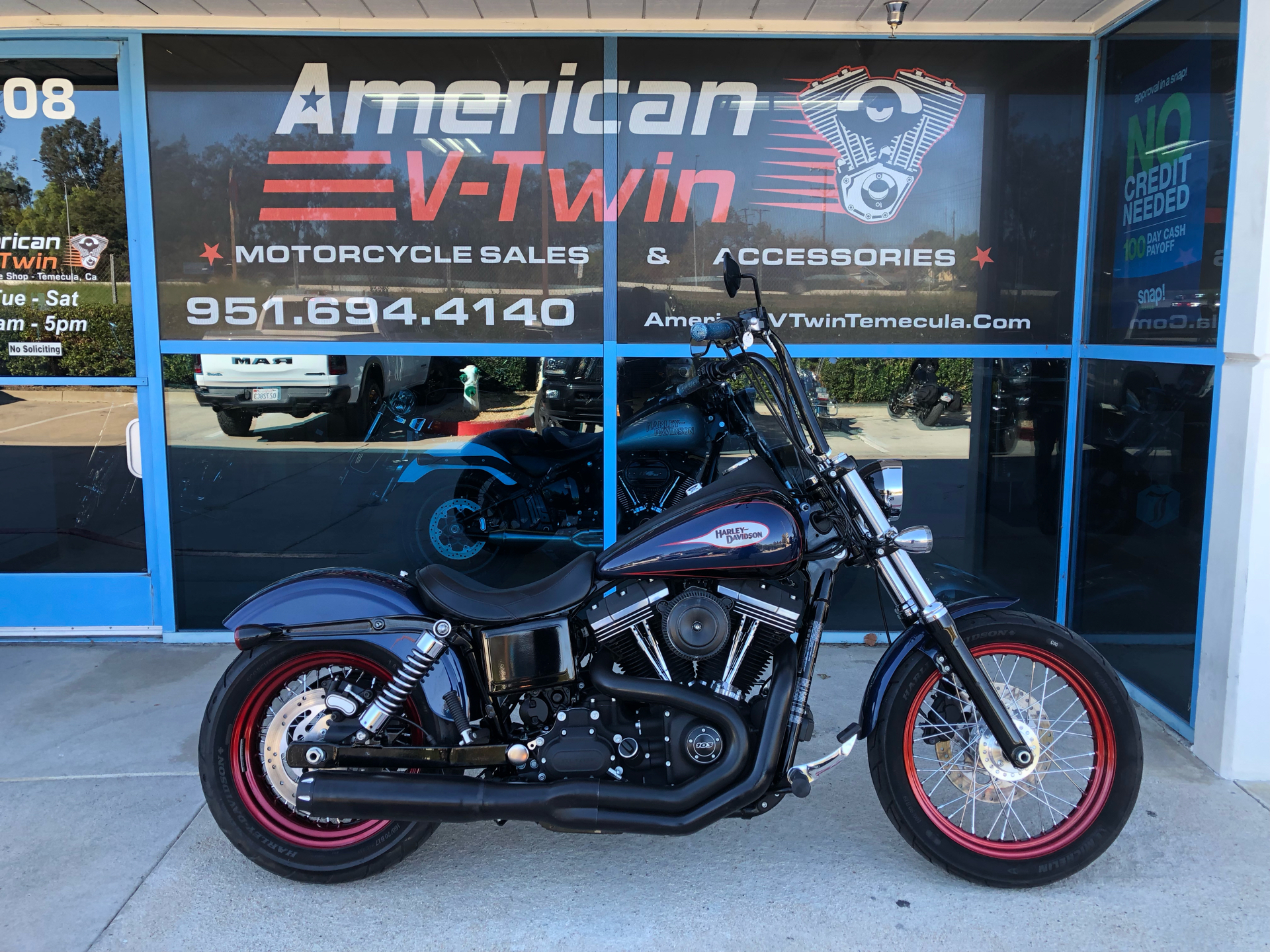 2013 Harley-Davidson Dyna® Street Bob® in Temecula, California - Photo 2