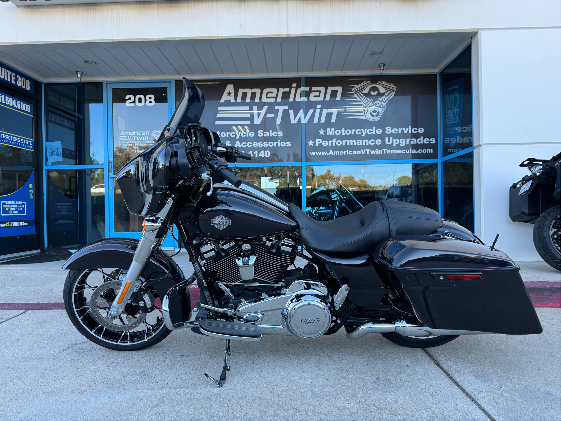 2021 Harley-Davidson Street Glide® Special in Temecula, California - Photo 2
