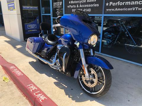 2017 Harley-Davidson Street Glide® Special in Temecula, California - Photo 4