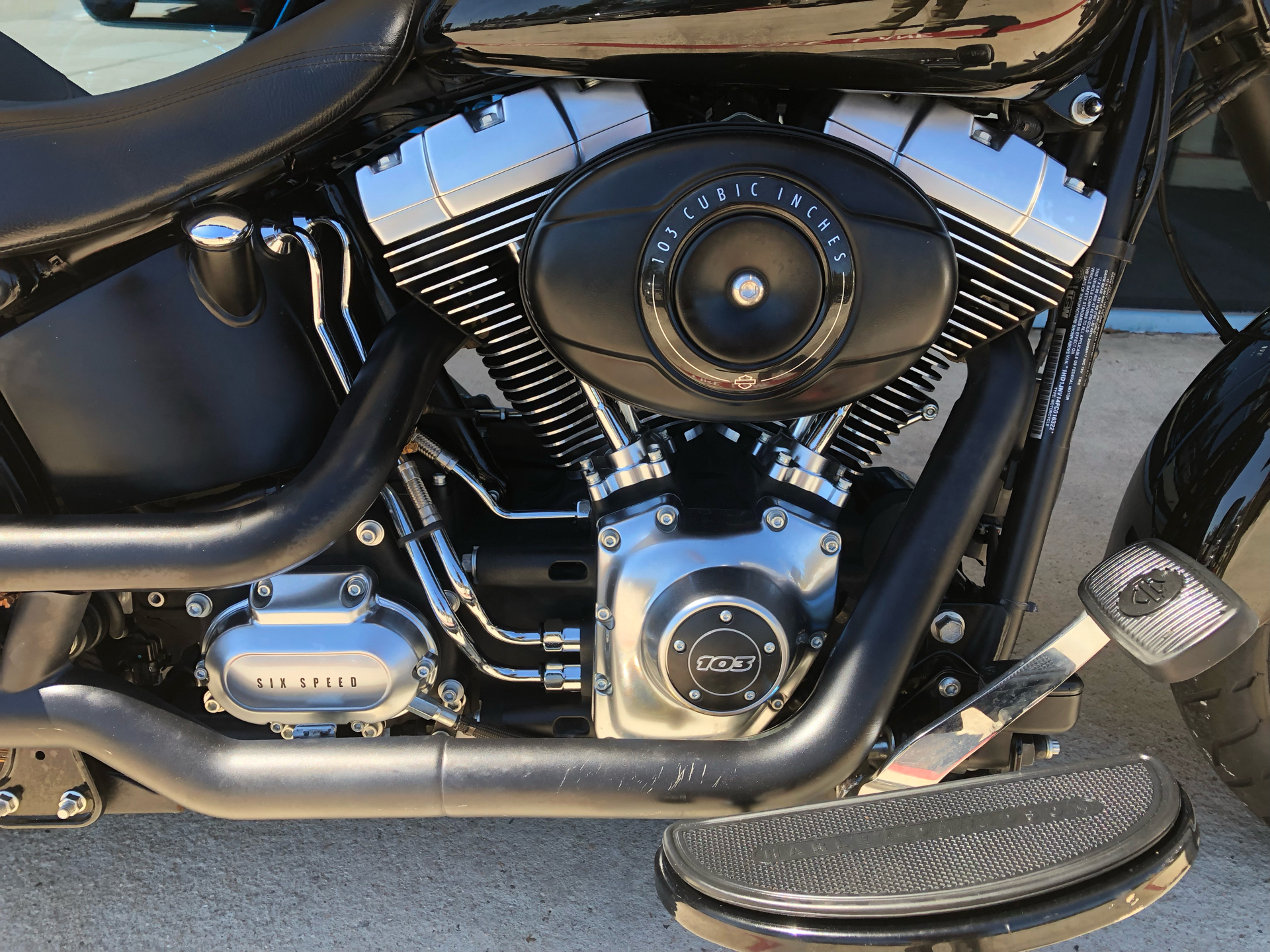 2015 Harley-Davidson Fat Boy® Lo in Temecula, California - Photo 5
