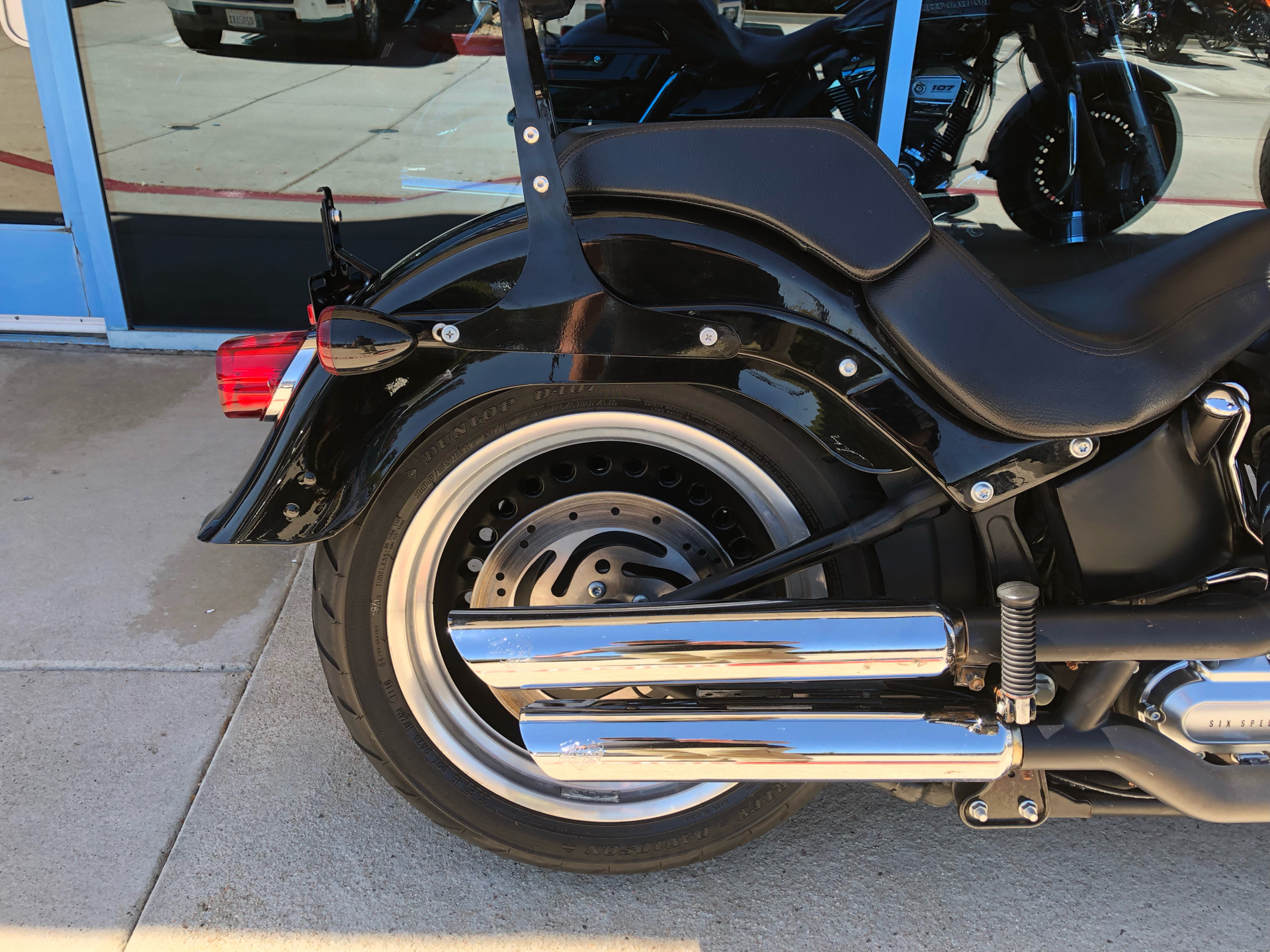 2015 Harley-Davidson Fat Boy® Lo in Temecula, California - Photo 6