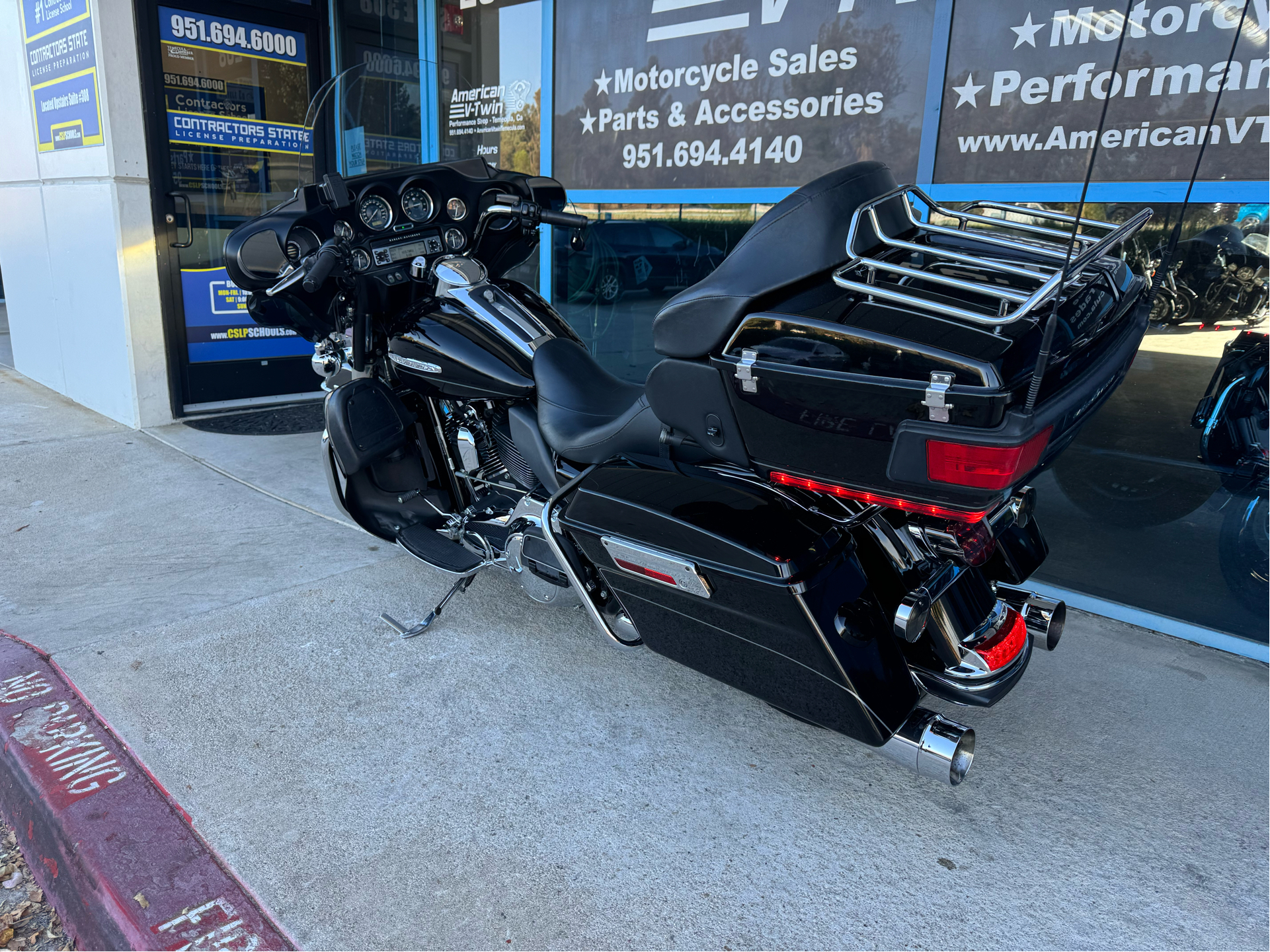 2011 Harley-Davidson Electra Glide® Ultra Limited in Temecula, California - Photo 10