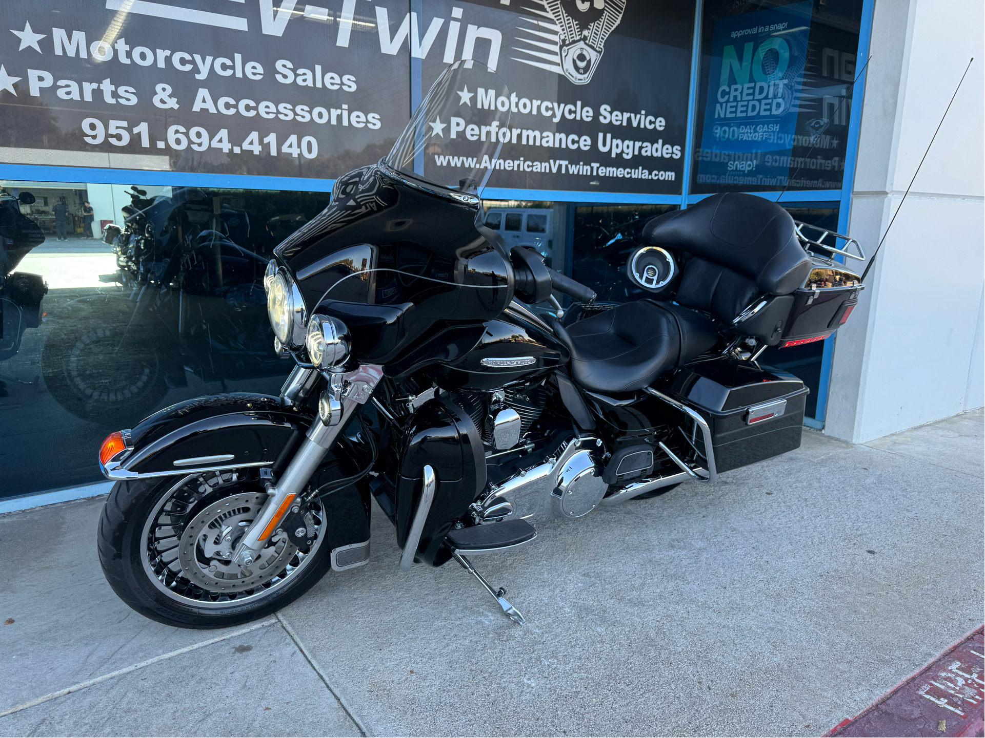 2011 Harley-Davidson Electra Glide® Ultra Limited in Temecula, California - Photo 11