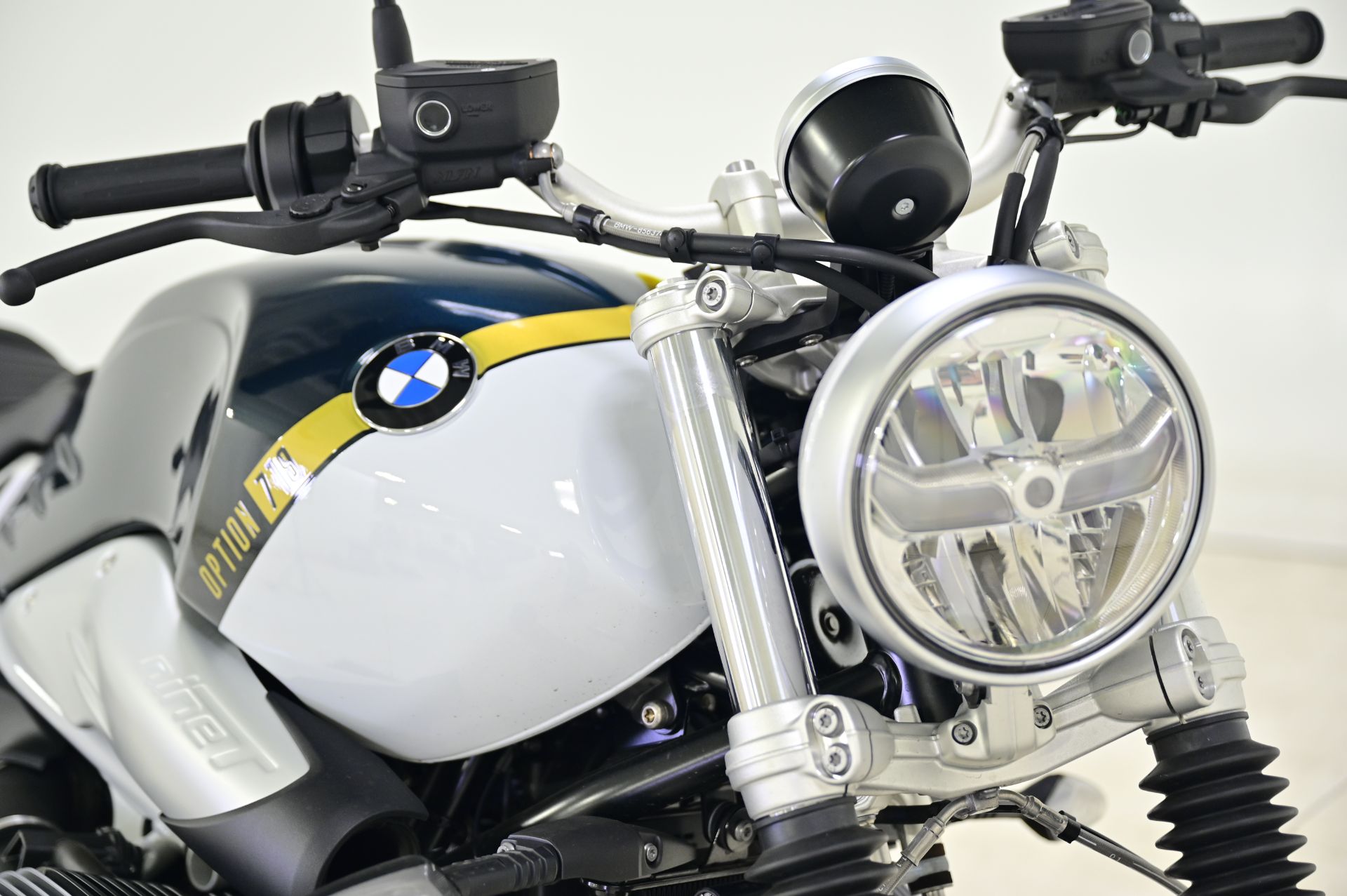 2023 BMW R nineT Scrambler in Richfield, Minnesota - Photo 16