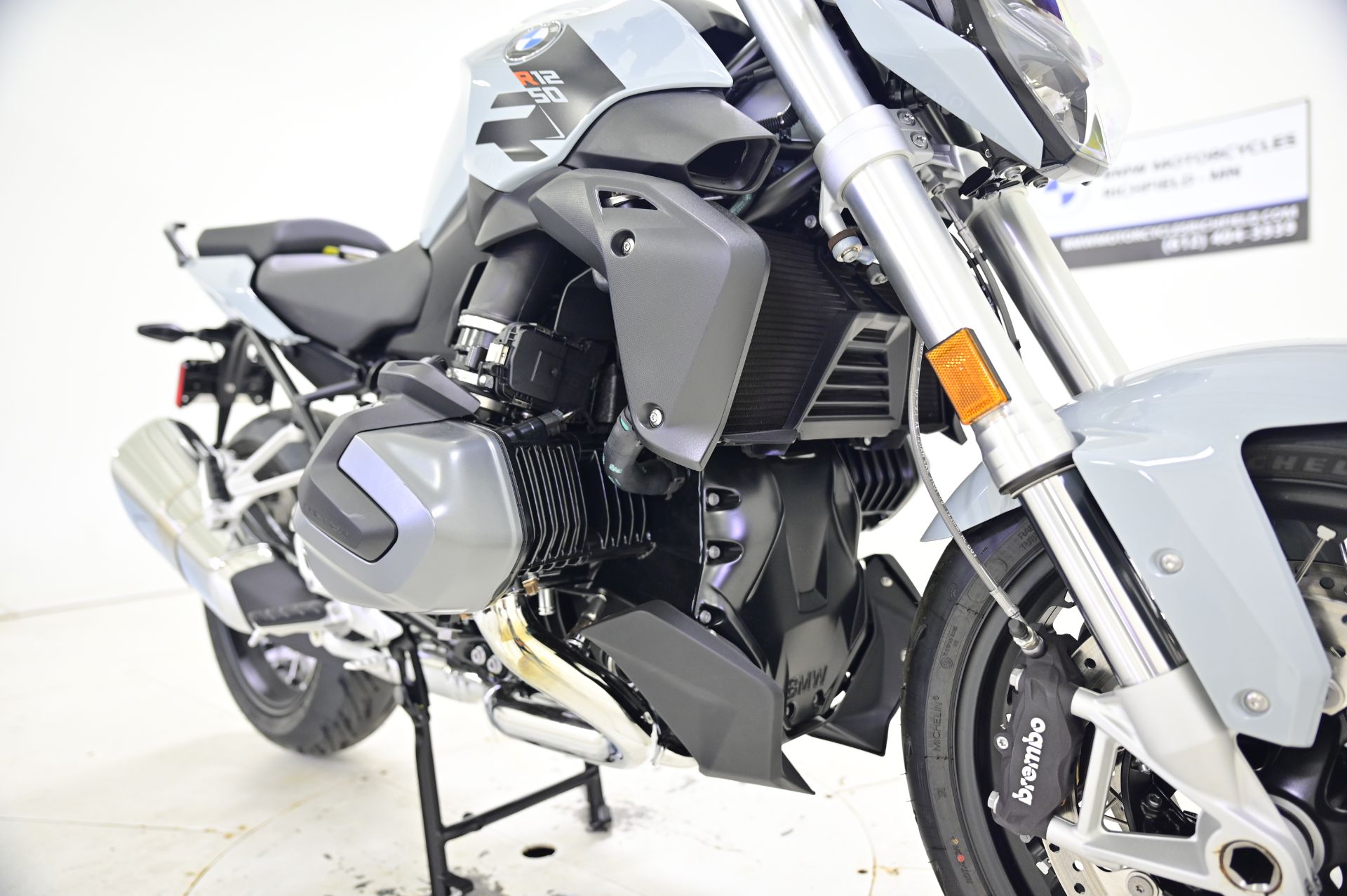 2023 BMW R 1250 R in Richfield, Minnesota - Photo 14