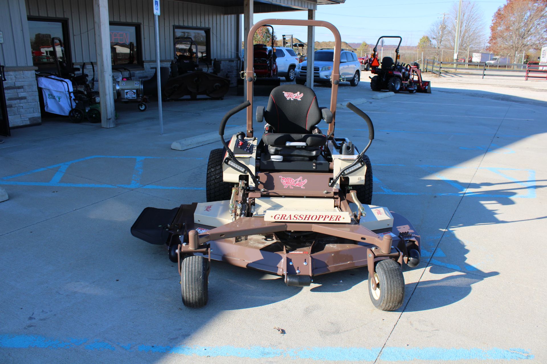 2024 Grasshopper 440 72 in. Vanguard EFI 993 cc in Martinsville, Indiana - Photo 2