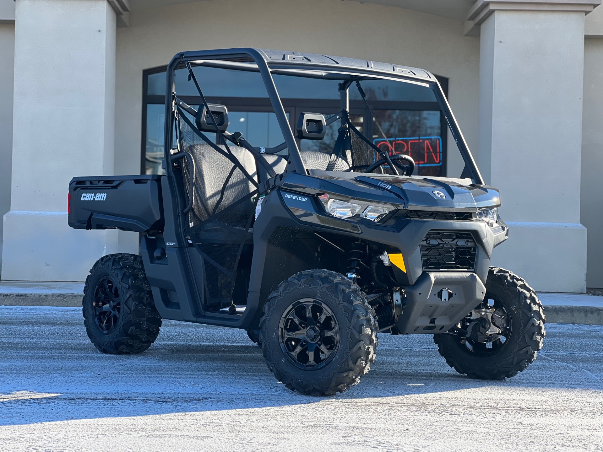 2025 Can-Am Defender DPS HD9 in Lafayette, Indiana - Photo 1