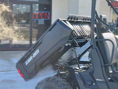 2025 Can-Am Defender DPS HD9 in Lafayette, Indiana - Photo 8