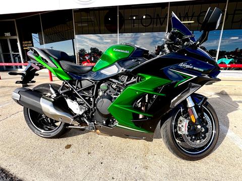 2022 Kawasaki NINJA H2 SX SE in Anderson, Indiana - Photo 2