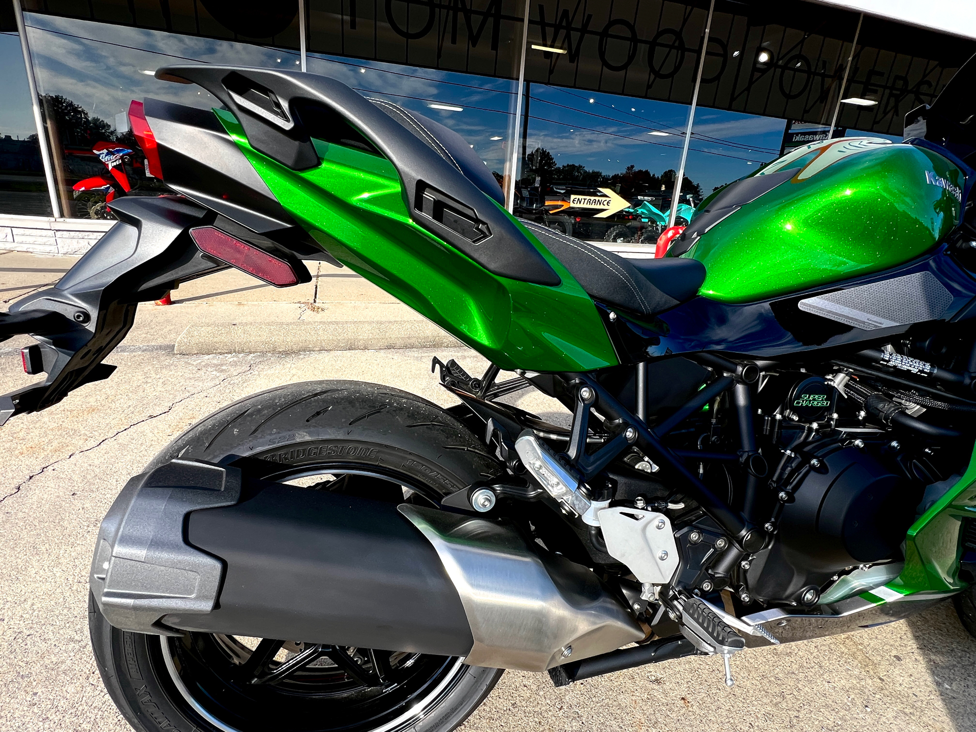 2022 Kawasaki NINJA H2 SX SE in Anderson, Indiana - Photo 15