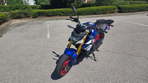 2024 BMW G 310 R in Lexington, Kentucky - Photo 2