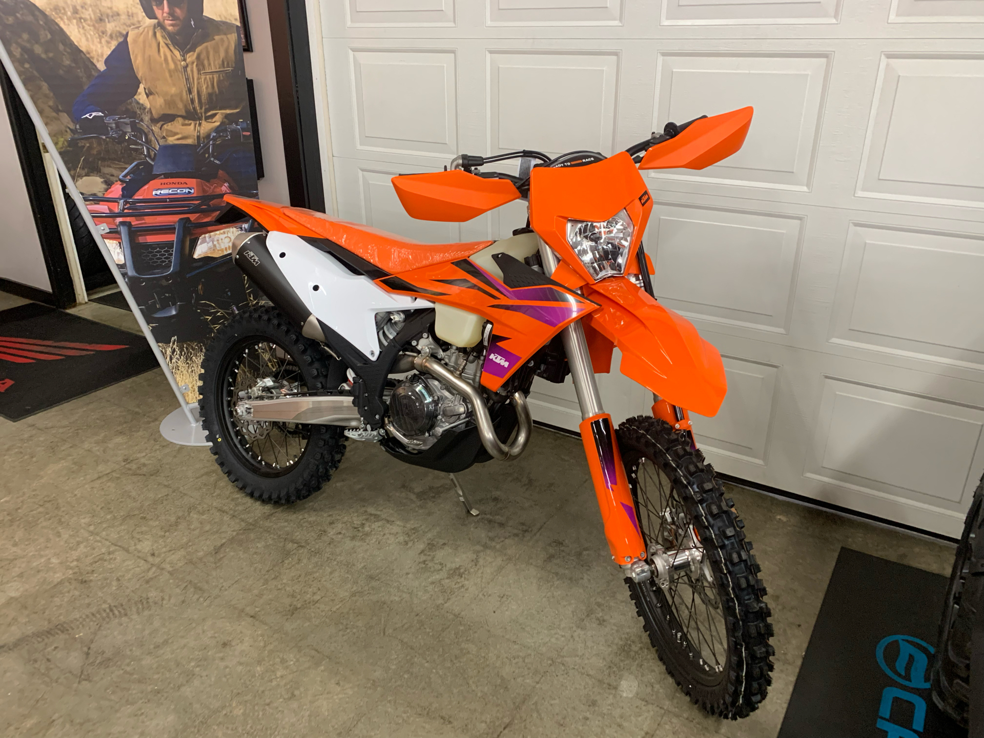 2024 KTM 500 XW-F in Whiteland, Indiana - Photo 2