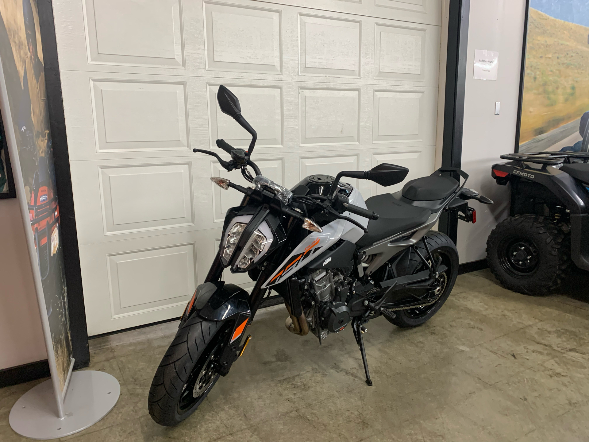 2024 KTM 790 Duke in Whiteland, Indiana - Photo 2