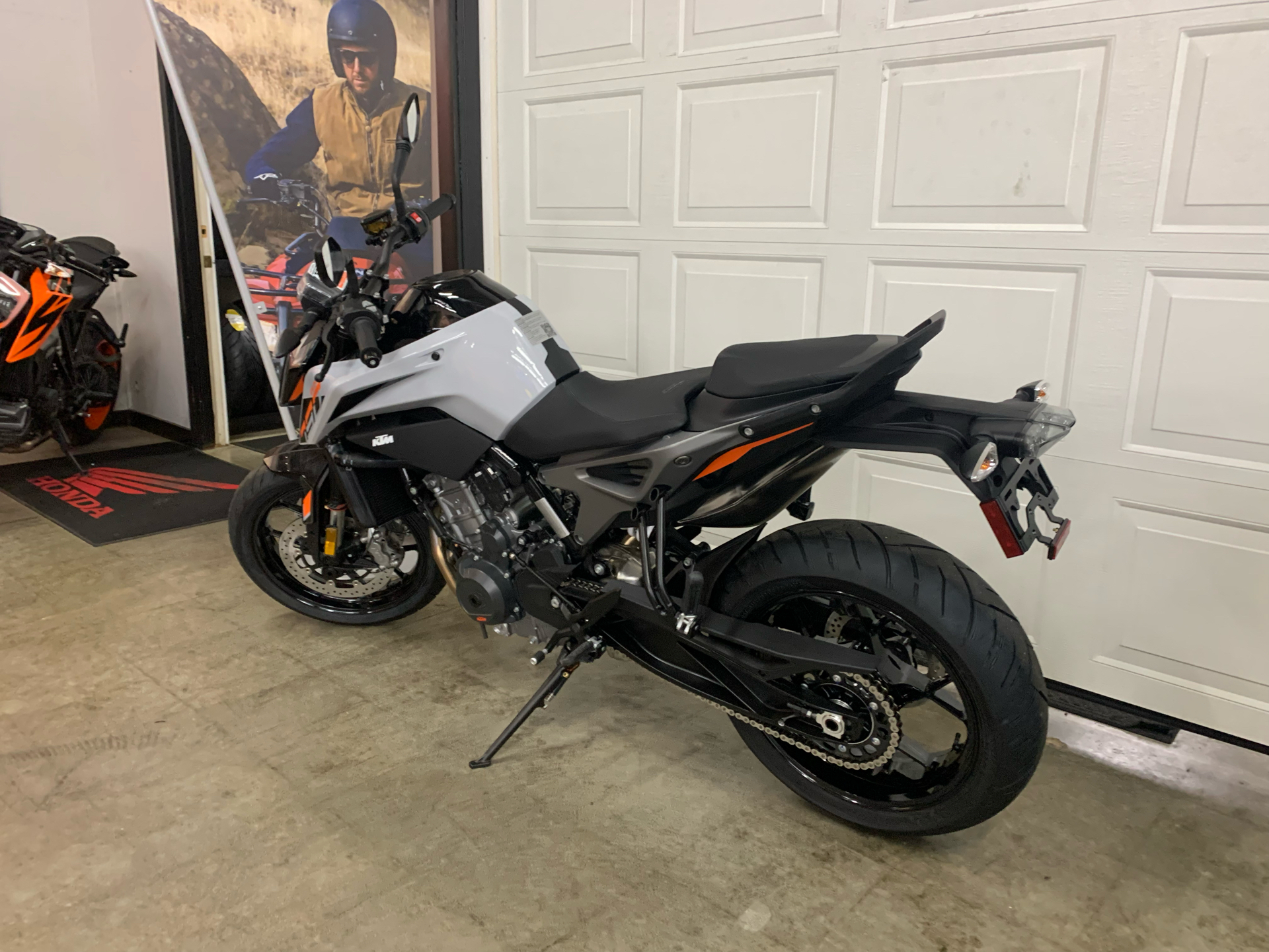 2024 KTM 790 Duke in Whiteland, Indiana - Photo 3