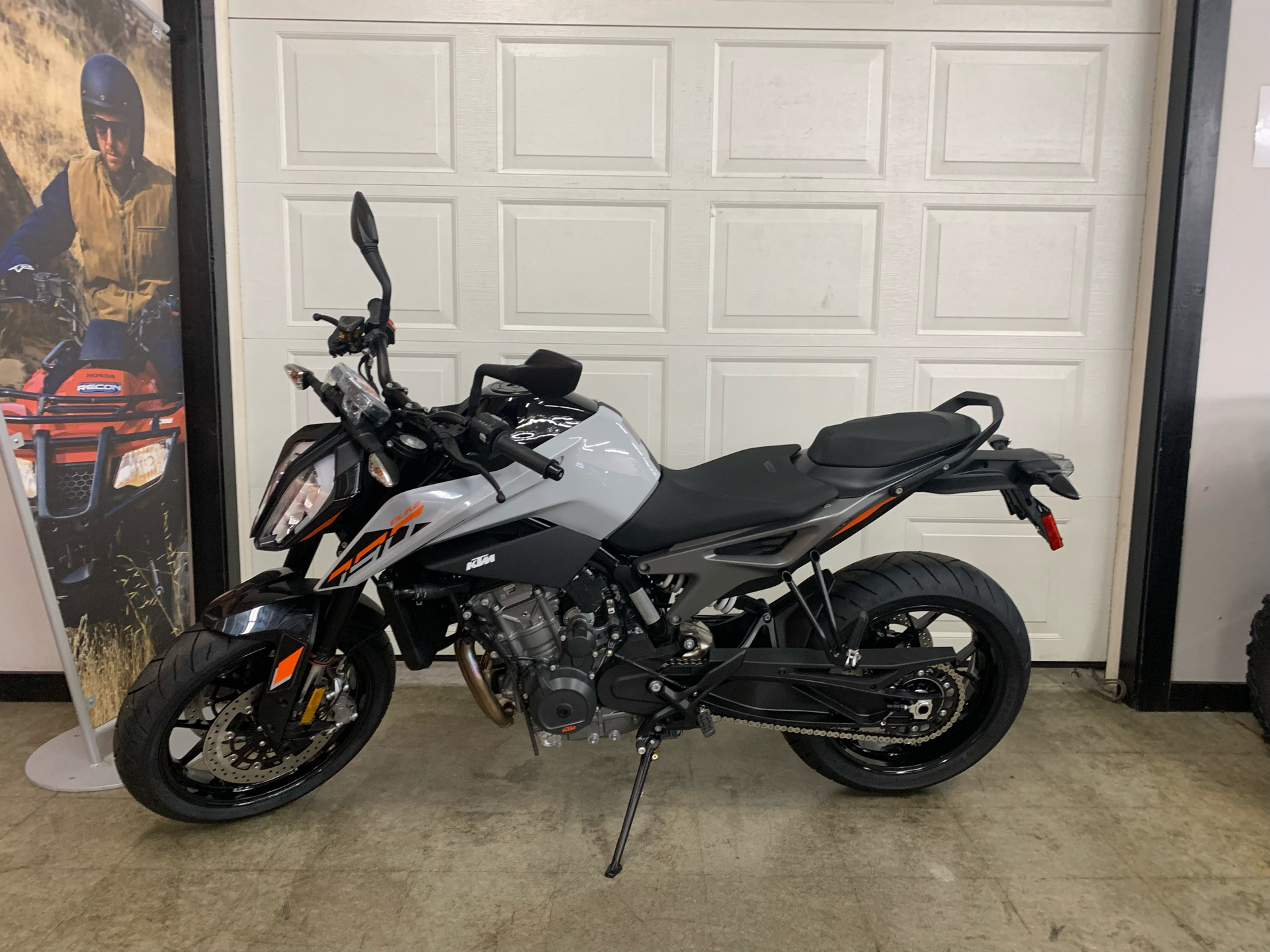 2024 KTM 790 Duke in Whiteland, Indiana - Photo 4