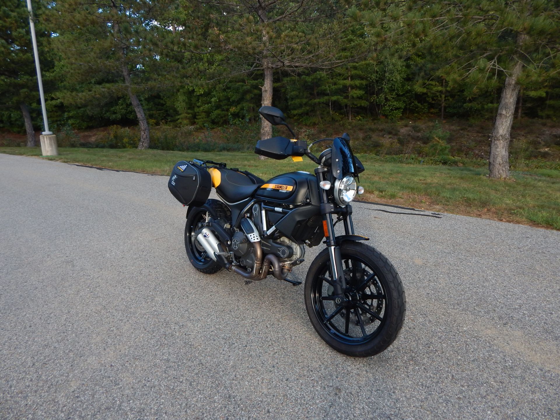 2016 Ducati Scrambler Full Throttle in Concord, New Hampshire - Photo 4