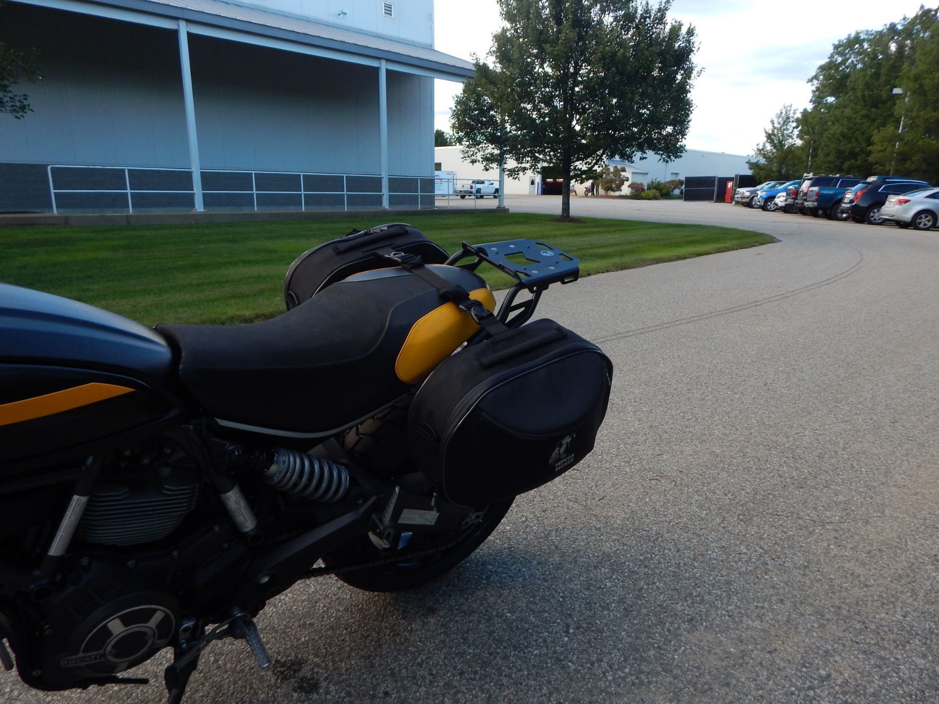 2016 Ducati Scrambler Full Throttle in Concord, New Hampshire - Photo 10