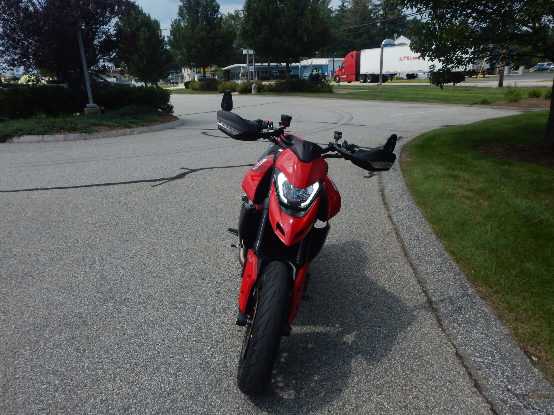 2020 Ducati Hypermotard 950 in Concord, New Hampshire - Photo 2