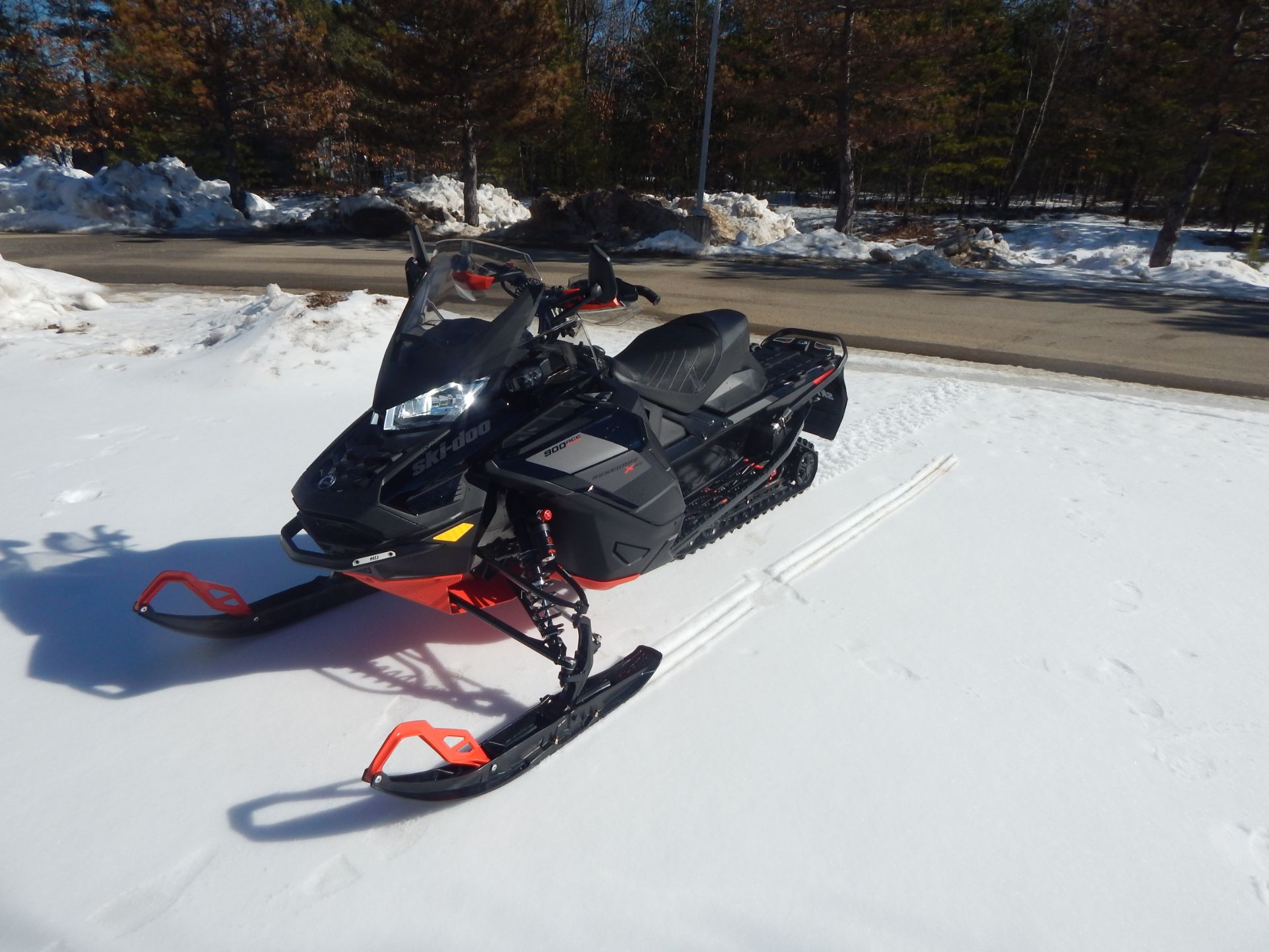 2021 Ski-Doo Renegade X-RS 900 ACE Turbo ES w/ QAS, Ice Ripper XT 1.5 w/ Premium Color Display in Concord, New Hampshire - Photo 4