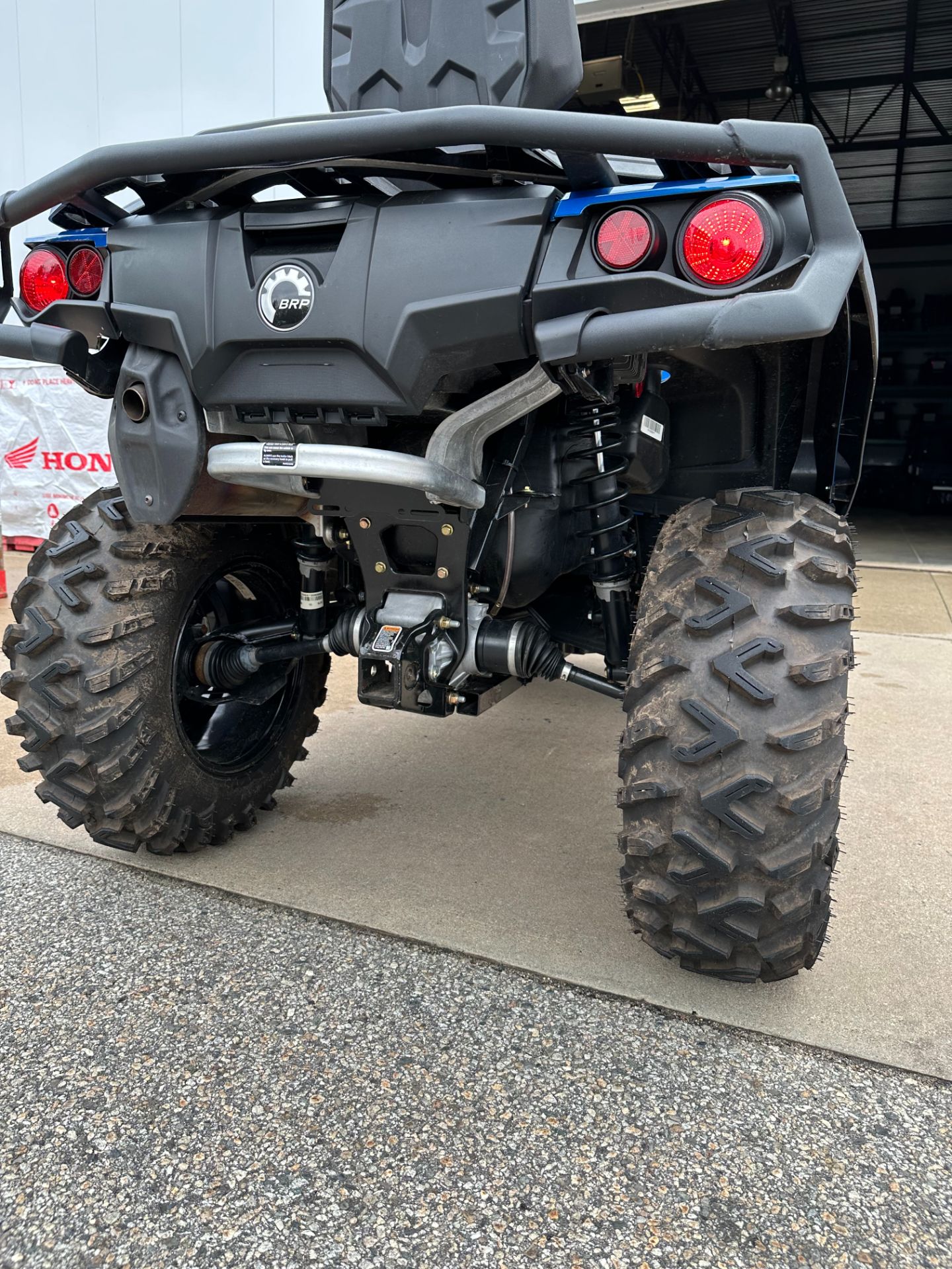 2023 Can-Am Outlander MAX XT 850 in Concord, New Hampshire - Photo 7