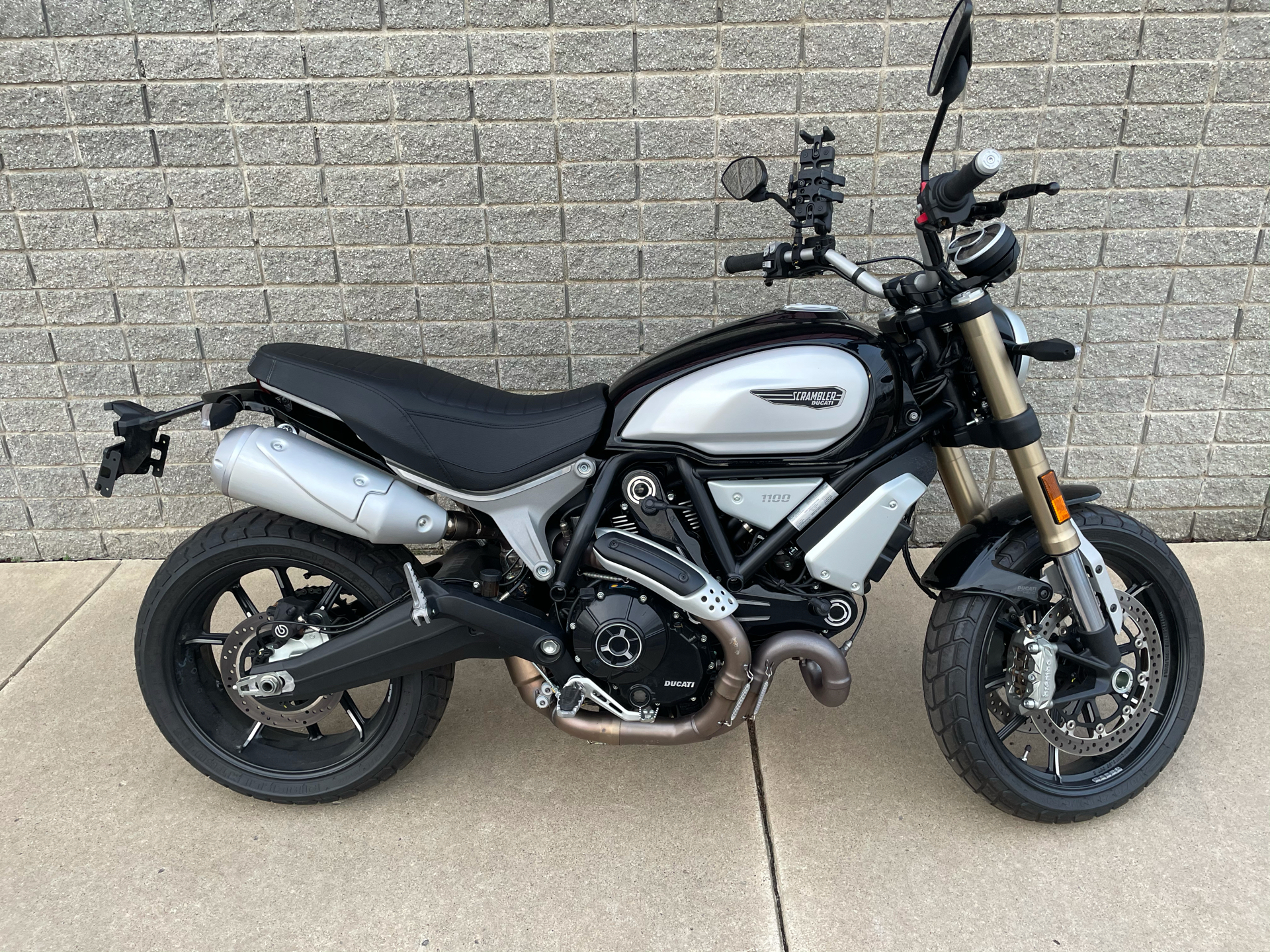 Used 18 Ducati Scrambler 1100 Shining Black Motorcycles In Monroe Mi Dm