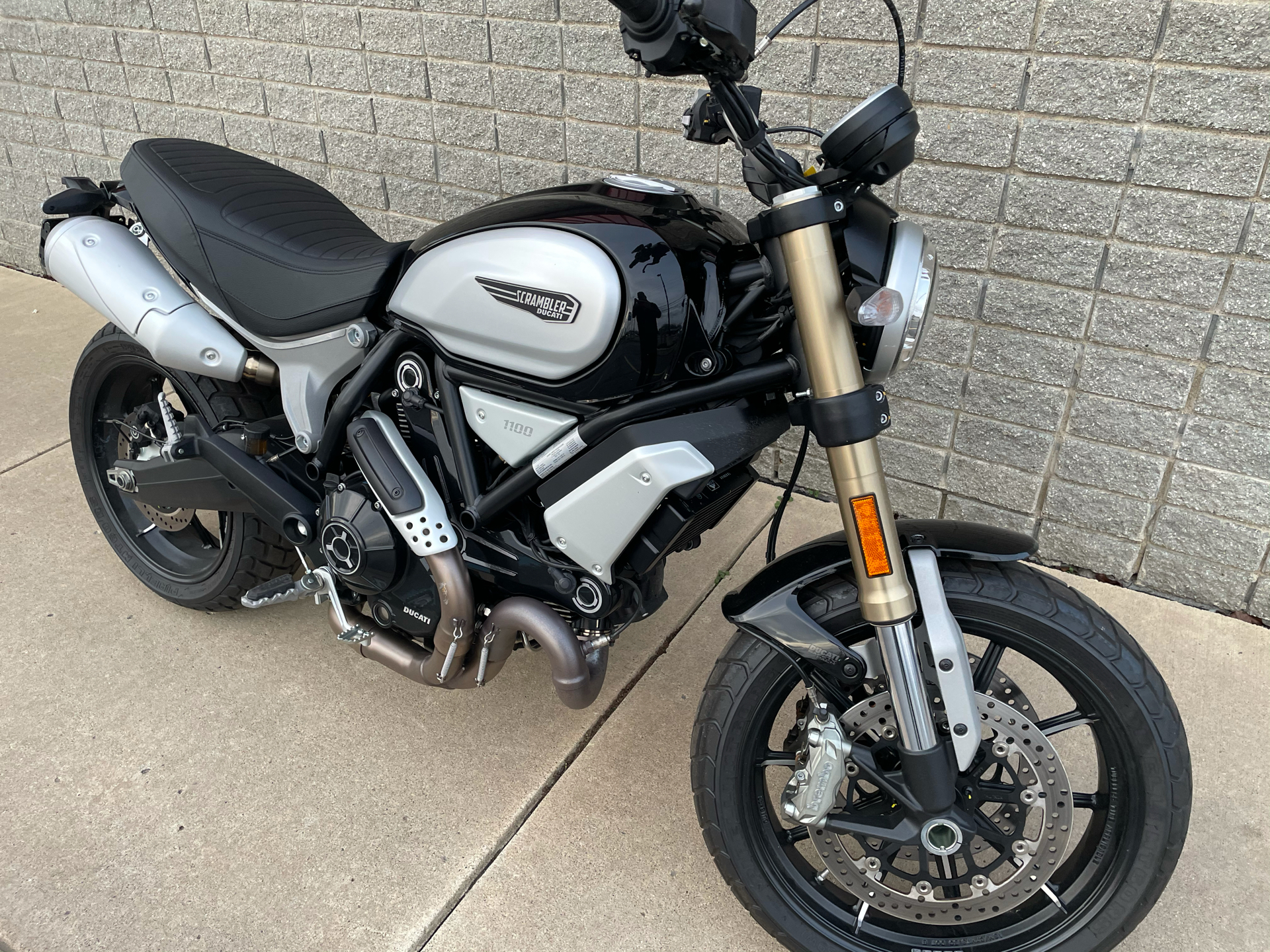 Used 18 Ducati Scrambler 1100 Shining Black Motorcycles In Monroe Mi Dm