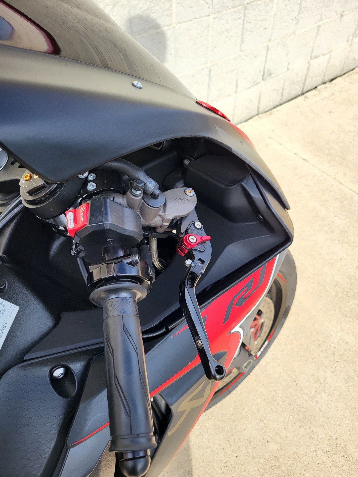 2015 Yamaha YZF-R1 in Monroe, Michigan - Photo 6