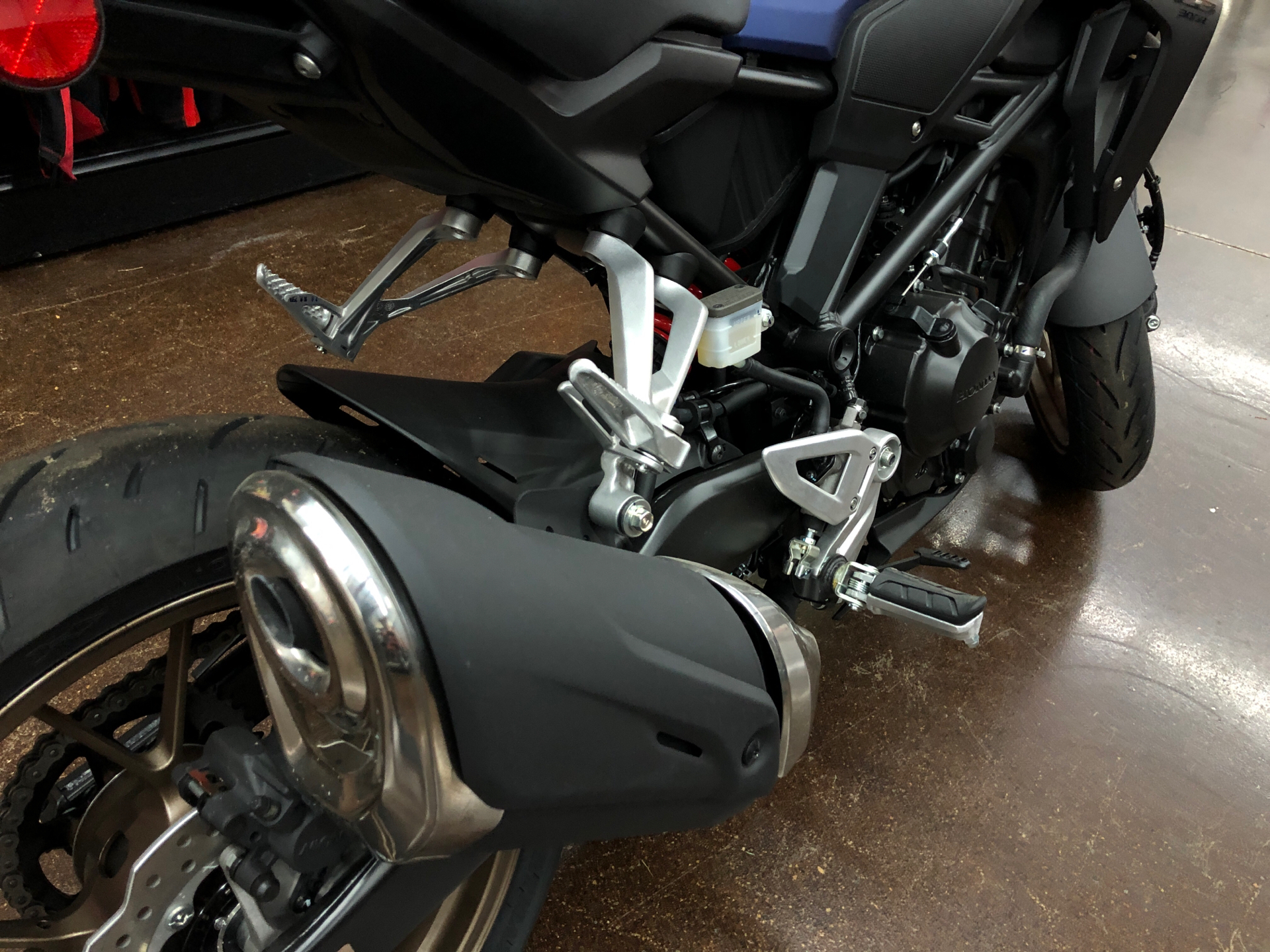 2021 Honda CB300R ABS in Monroe, Michigan - Photo 4
