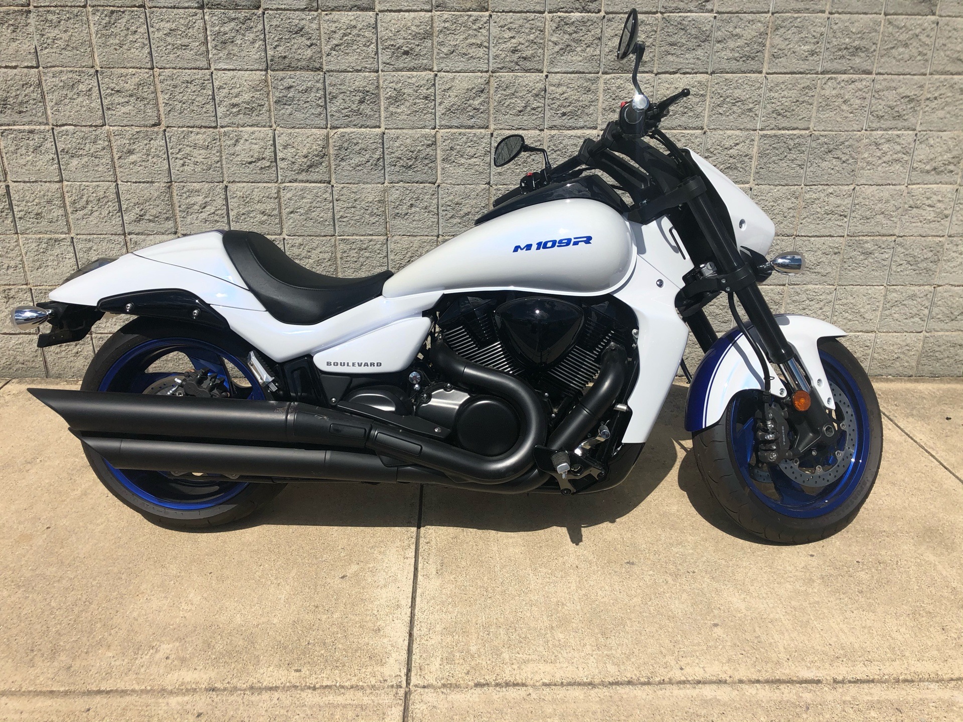 used m109r suzuki