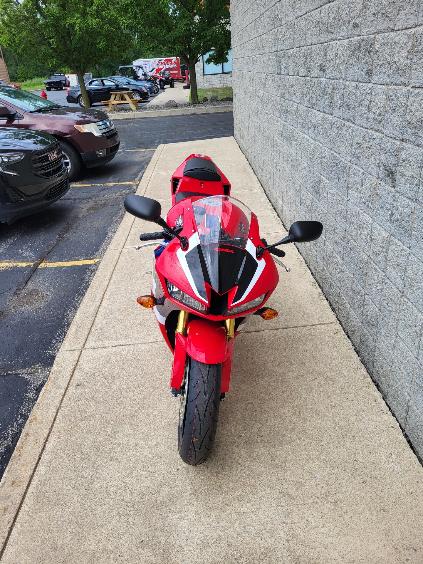 2022 Honda CBR600RR in Monroe, Michigan - Photo 5