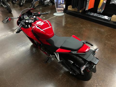 2021 Honda CBR300R in Monroe, Michigan - Photo 6