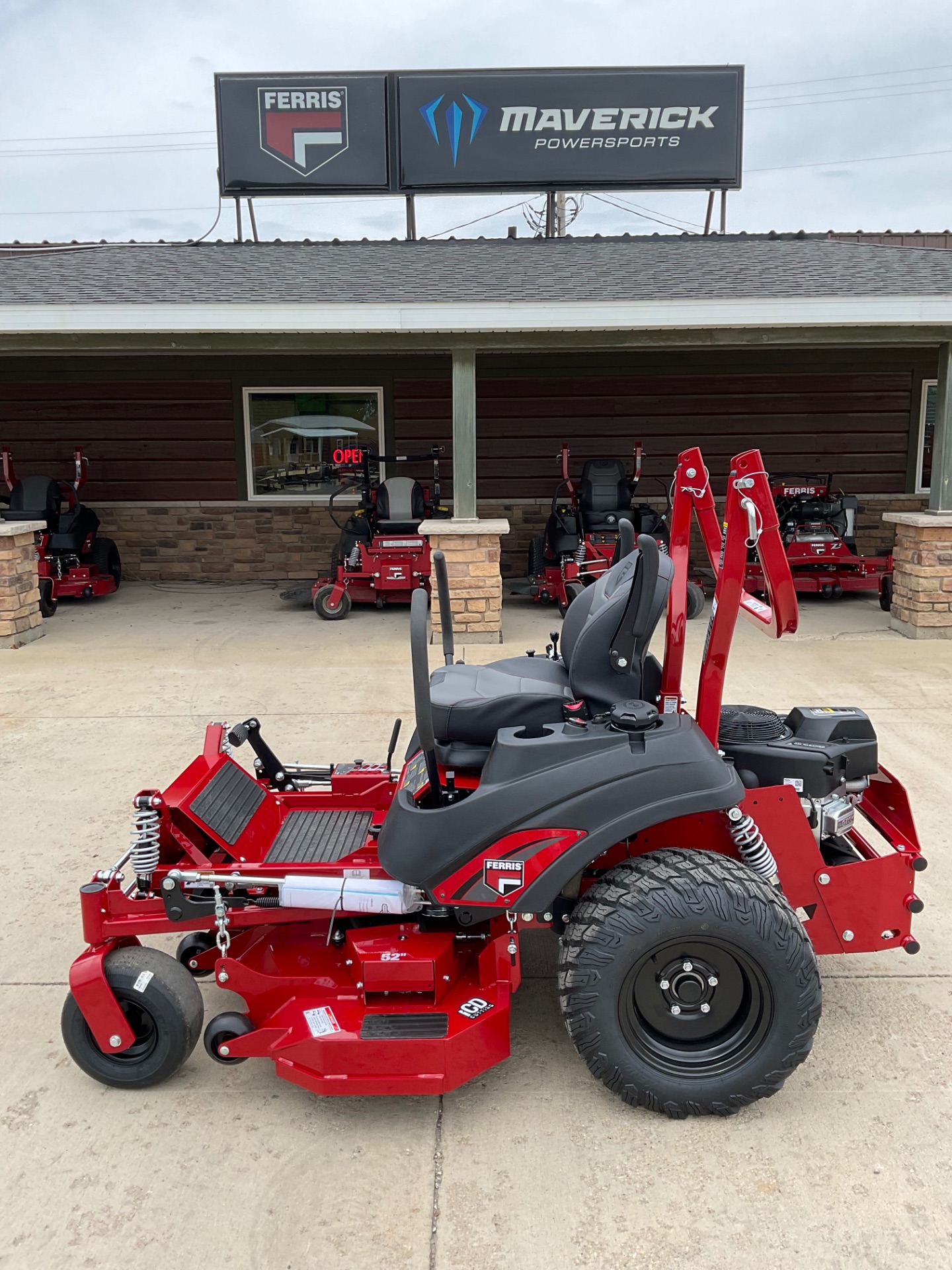 2024 Ferris Industries ISX 800 52 in. Briggs & Stratton CXi 27 hp in Independence, Iowa - Photo 1