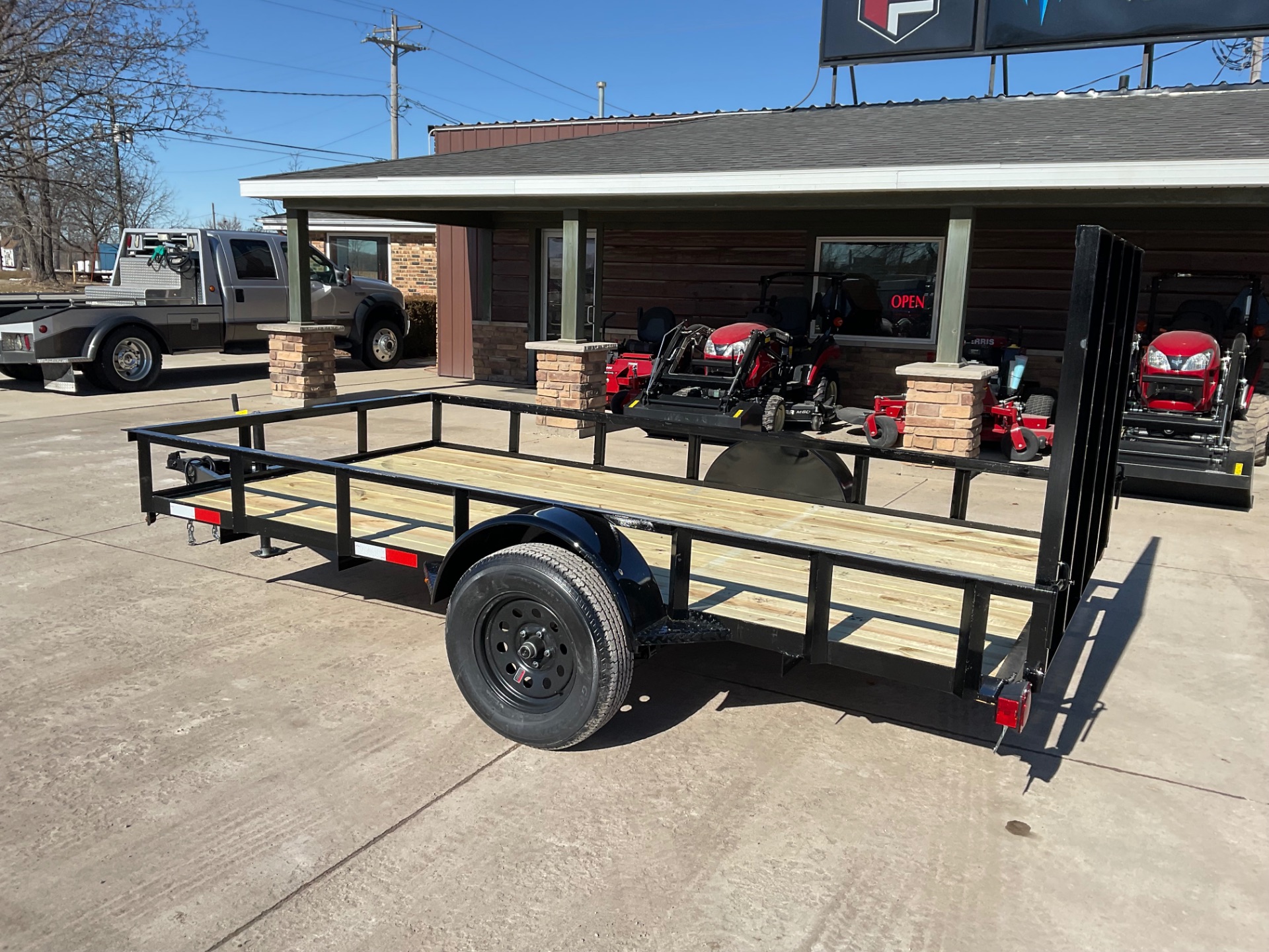 2024 Trailers by Premier  T612 in Independence, Iowa - Photo 6