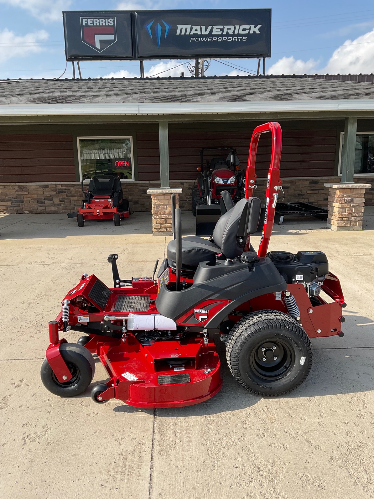2023 Ferris Industries IS 700 60 in. Briggs & Stratton CXi 27 hp in Independence, Iowa - Photo 1