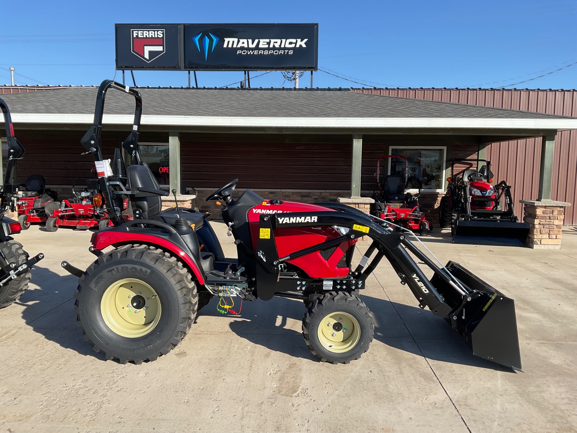 2023 Yanmar SA425 in Independence, Iowa - Photo 1