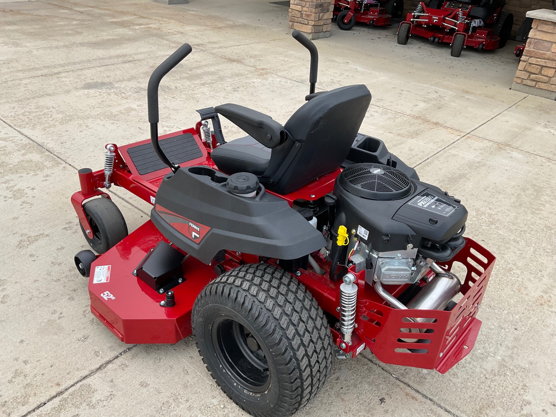2024 Ferris Industries 300S 52 in. Briggs & Stratton PXi 25 hp in Independence, Iowa - Photo 7